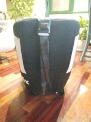 Silla de coche Penguin, grupos 1, 2 y 3. Isofix.