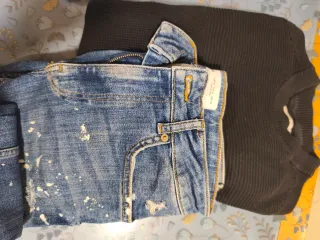 Lote Ropa: pantalones, jerseys y cazadoras.