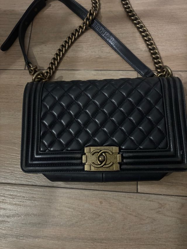 Bolso Chanel Negro y Dorado