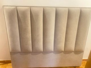 Cabecero tapizado beige como nuevo
