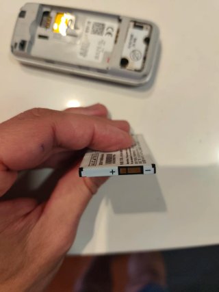 Alcatel OT-E205 Caja Teléfono Móvil
