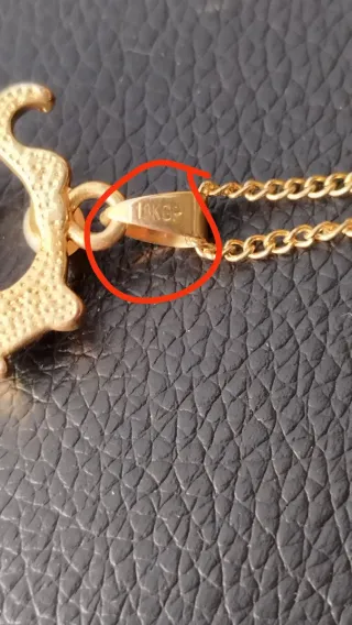 Collar vintage chapado en oro con perlas naturales