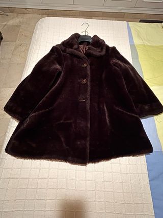 Chaquetón de pelo marrón chocolate