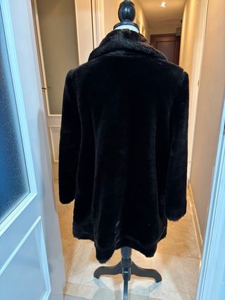 Chaquetón de pelo marrón chocolate