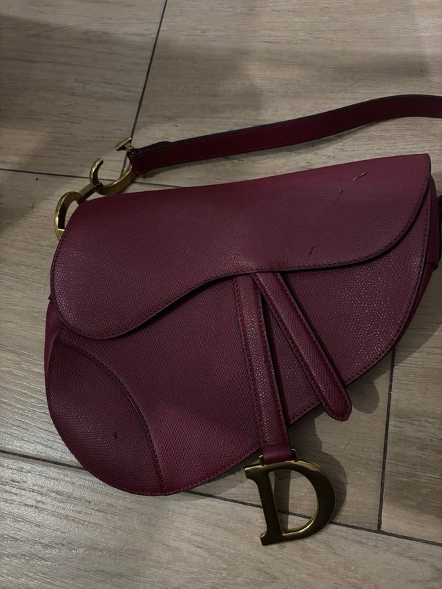 Bolso Dior Saddle Púrpura y Dorado