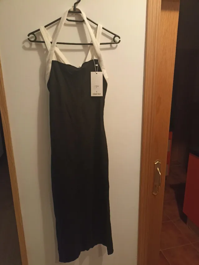 Vestido negro tirantes blanco talla S
