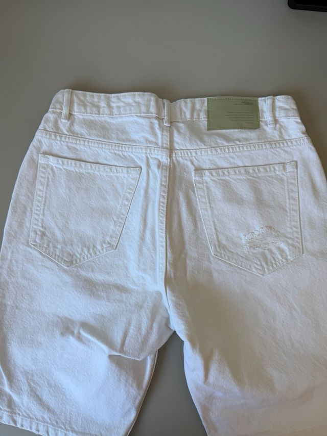 Vaquero corto Pull&Bear blanco roto Talla M