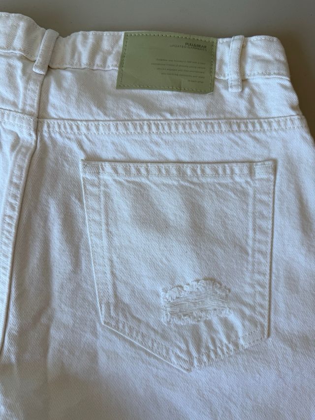 Vaquero corto Pull&Bear blanco roto Talla M