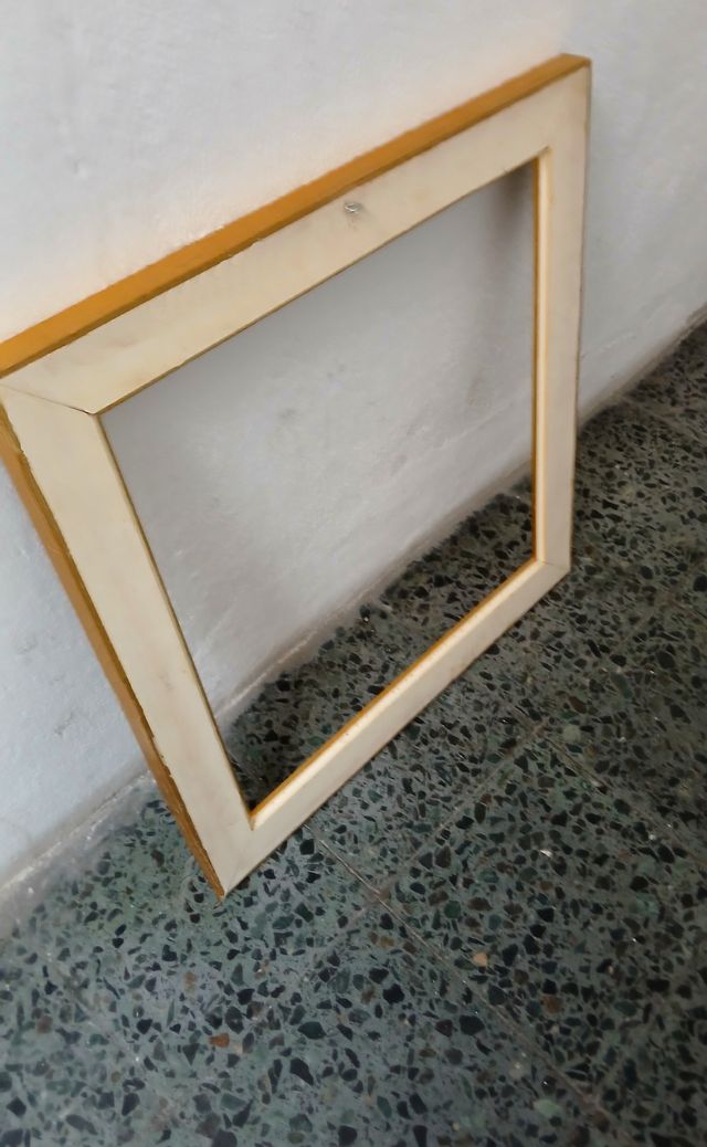 Marco de madera labrado