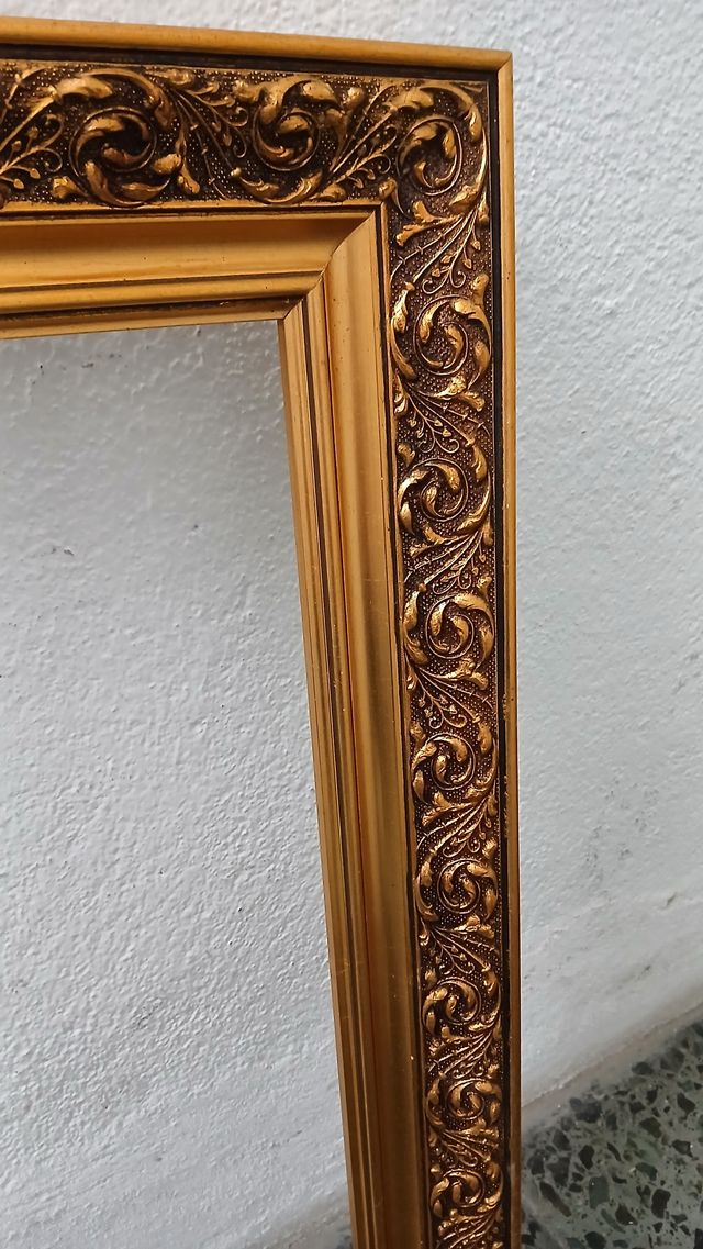 Marco de madera labrado