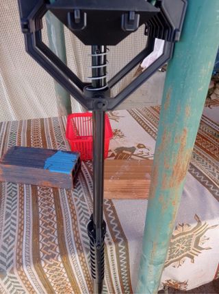 Recolector de nueces, castañas, y frutos secos