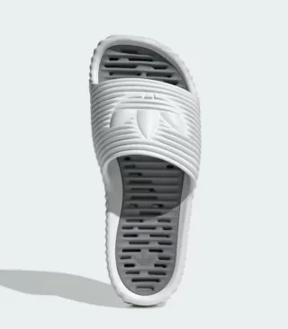 ADIDAS T/ 40-1/2 42 Y 43