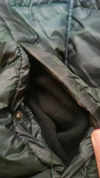 Plumífero Negro y Naranja