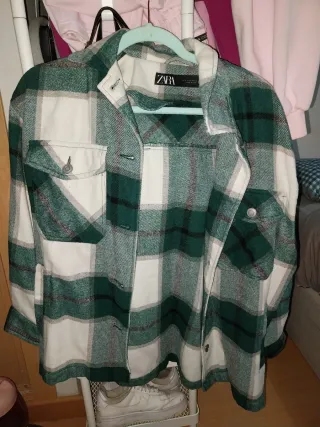 Chaqueta Zara cuadros verde y blanco Talla S