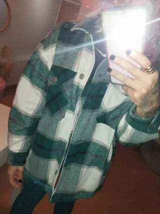 Chaqueta Zara cuadros verde y blanco Talla S