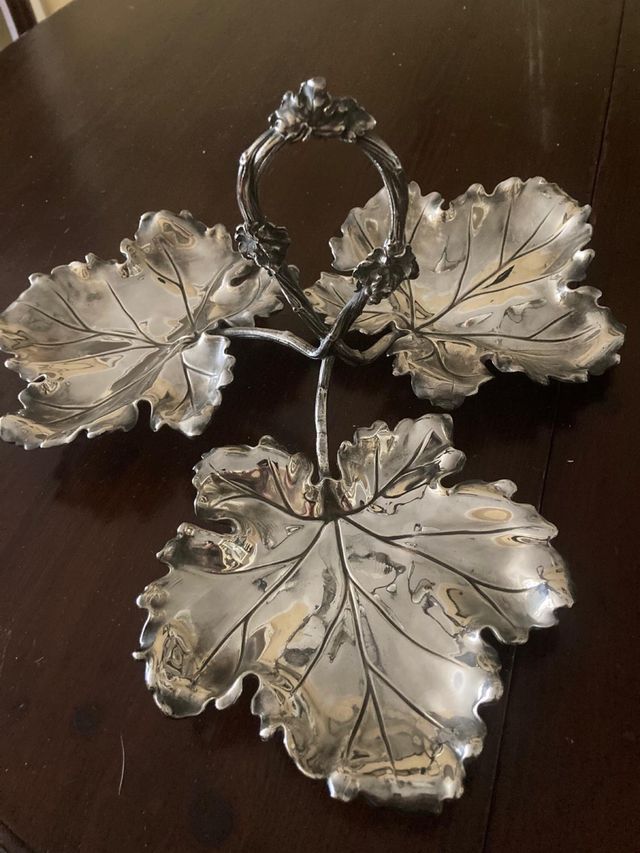 Entremesera plateada hojas vid