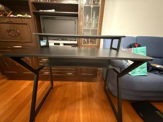 Mesa Gamer Negra con Estante