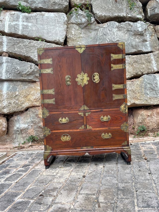 Gabinete Bandaji Coreano Tansu in legno e metallo