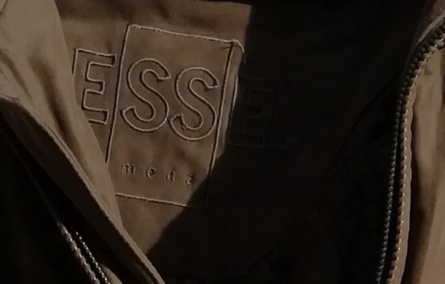 ABRIGO ACOLCHADO MARRÓN