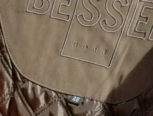 ABRIGO ACOLCHADO MARRÓN