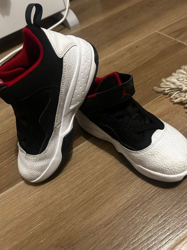 Zapatillas Jordan Niños Talla X 32