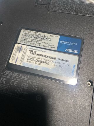 Portátil Asus X84J i7 4GB RAM Windows 7