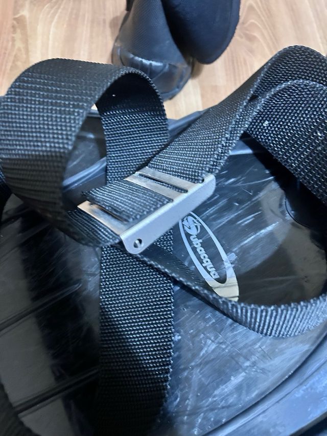 Aletas y escarpines de buceo