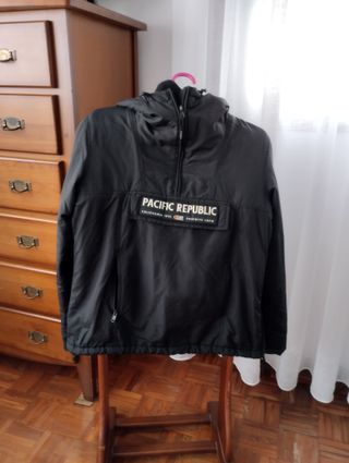 Canguro Pull&Bear Negra Talla M