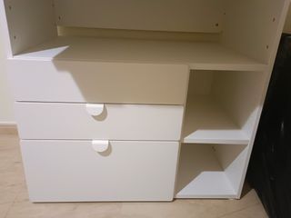 Cambiador de bebé blanco