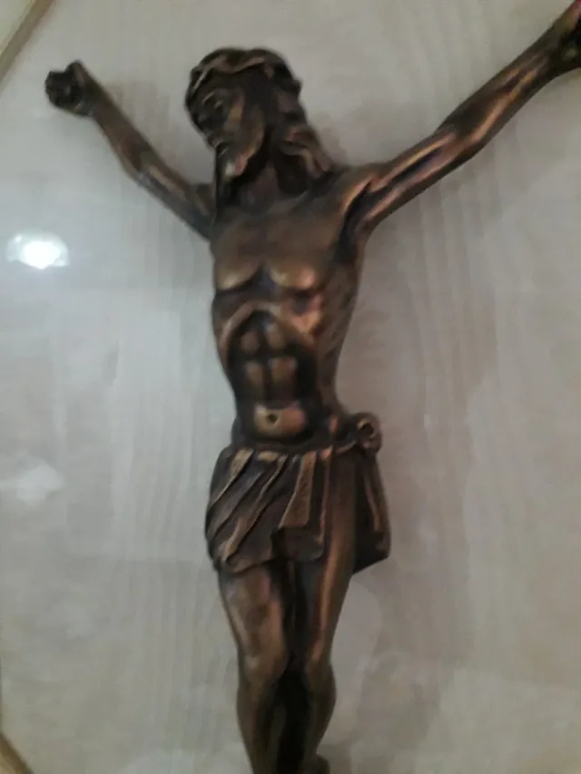 Cuadro Cristo Metal Madera Octogonal