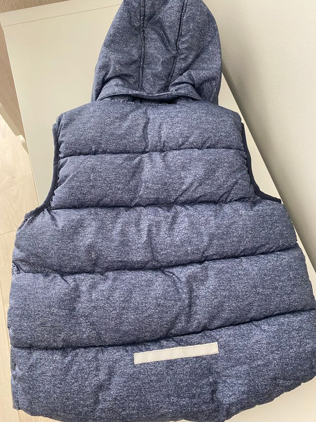 Chaleco HM 6-8 años sin estrenar