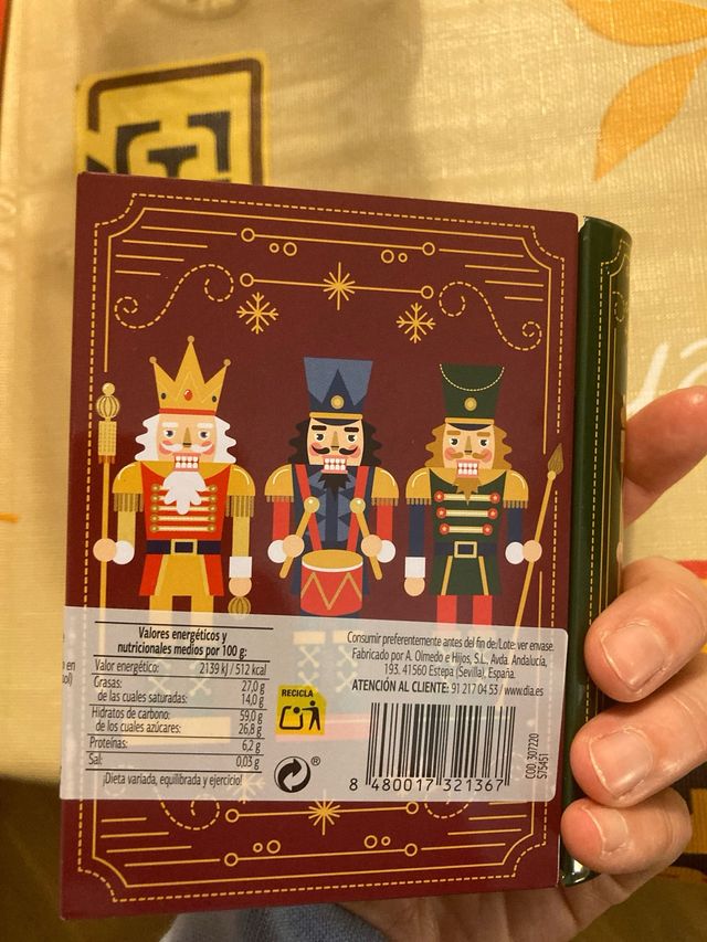 Lata Metálica Cascanueces