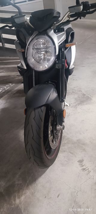 MV Agusta Brutale 2016