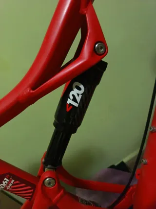 Bicicleta B'Twin XL Roja
