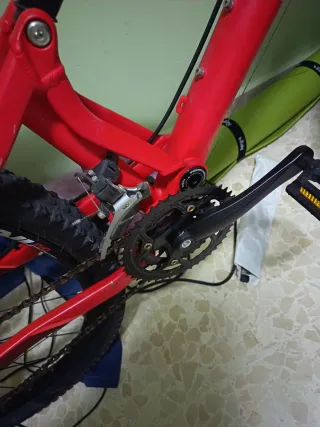 Bicicleta B'Twin XL Roja