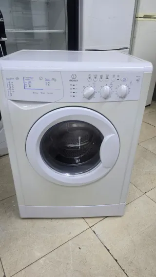 Lavadora/Secadora Indesit 6/4kg Class A Rpm 1200