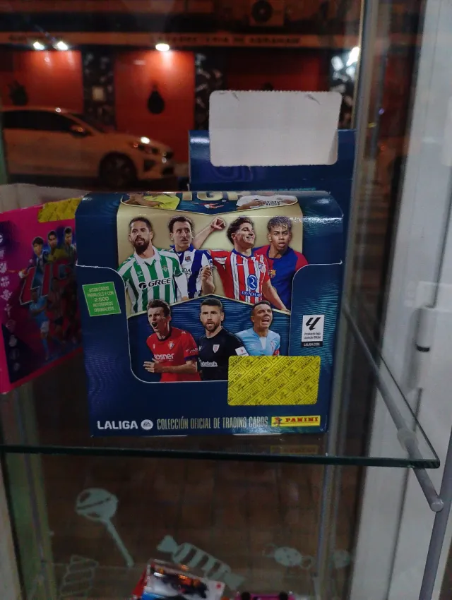 Caja Megacracks La Liga Panini