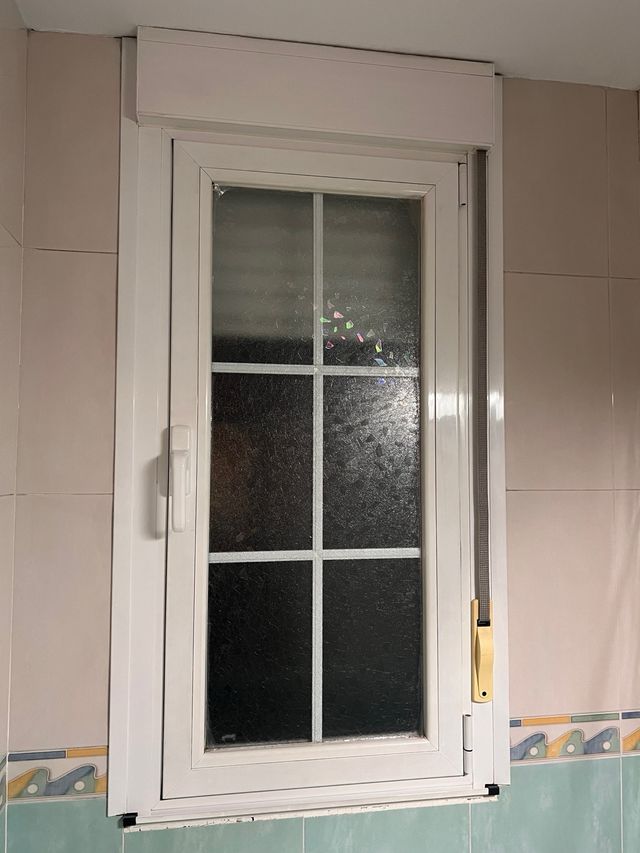 6 Ventanas abatibles aluminio