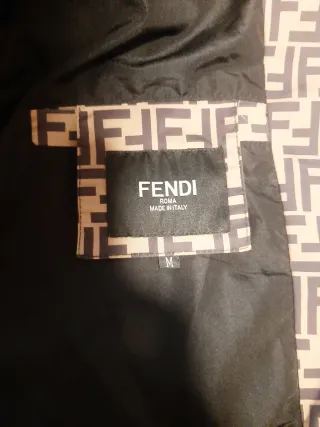 Cazadora Fendi Roma con capucha Talla M