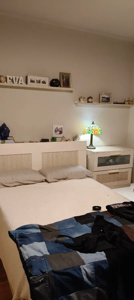 Cabezal y cajonera de cama