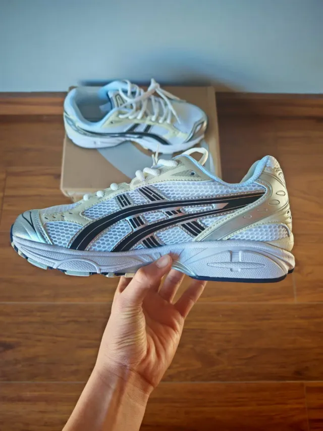 ASICS Gel Kayano 14 nuevas – Talla 43.5 gris