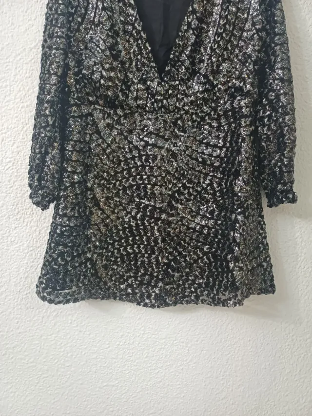 Vestido lentejuelas negro y plateado
