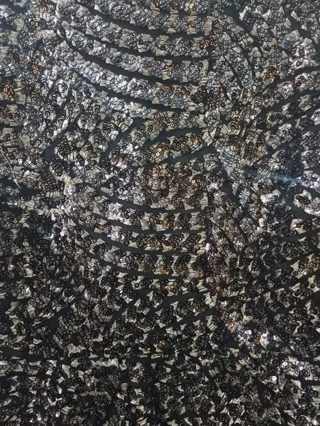 Vestido lentejuelas negro y plateado