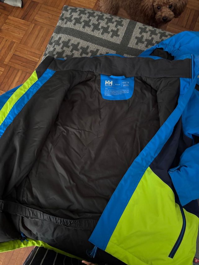 Chaqueta y pantalones de esquí Helly Hansen