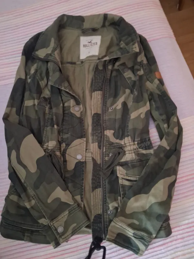 Chaqueta militar Hollister verde Talla S