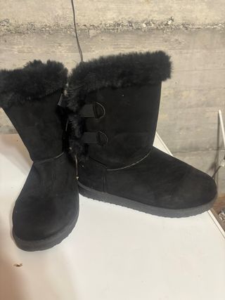 Stivali neri con pelliccia