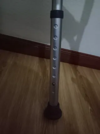 Silla de ducha con respaldo y brazos