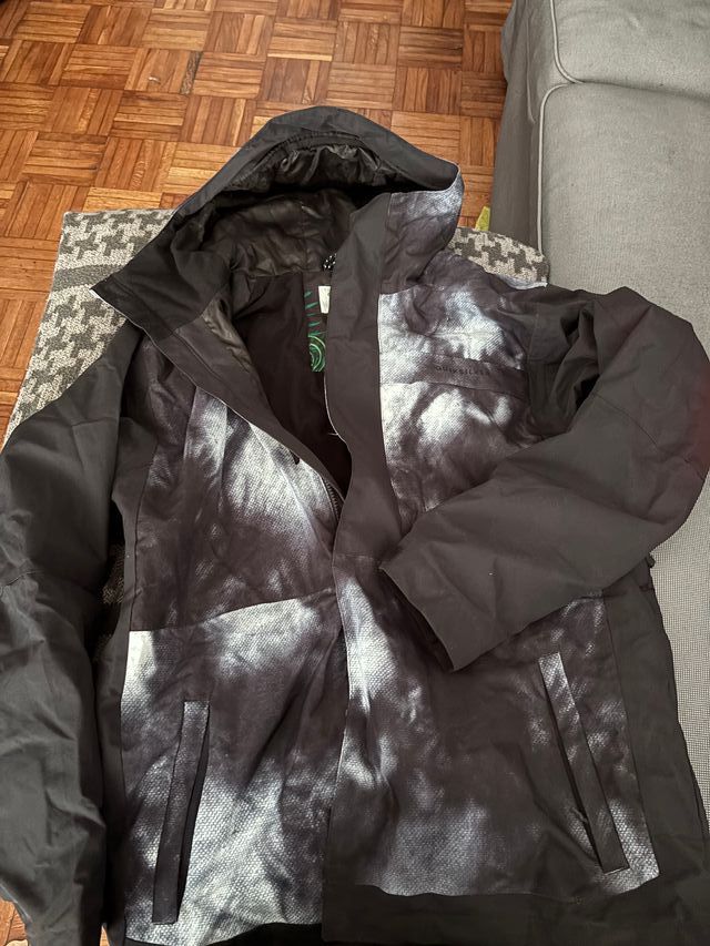 Chaqueta y pantalones de esquí Quiksilver