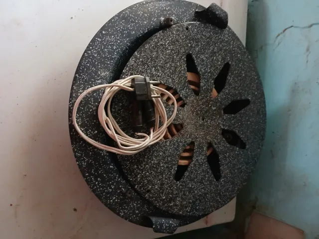 Estufa antigua mesa camilla