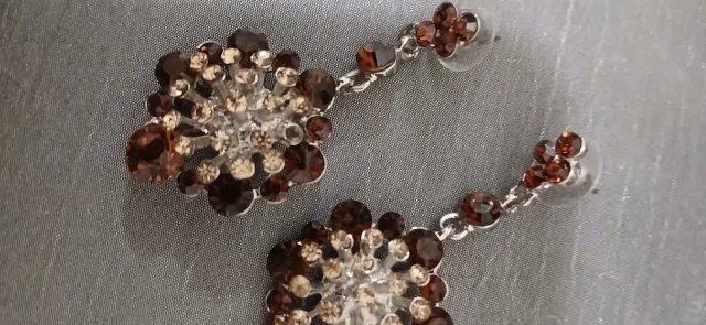 Pendientes bisutería flor marrón y plata